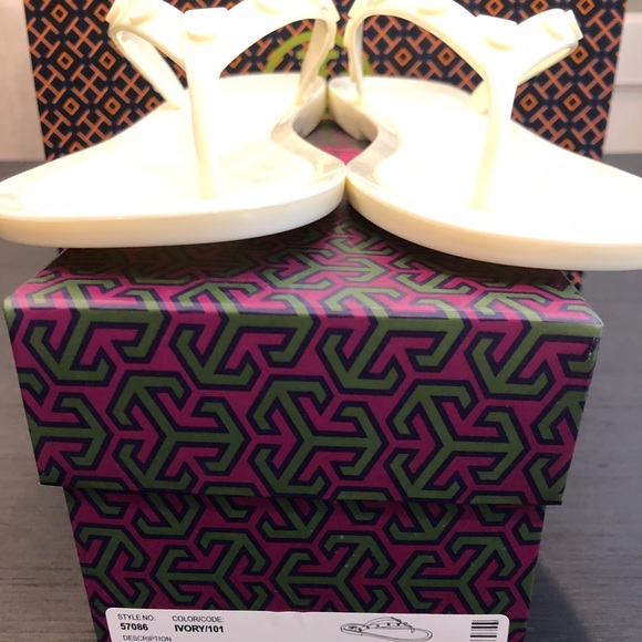 NIB Tory Burch Studded Logo Jelly Flip Flop Sz. 8 - Picture 3 of 6